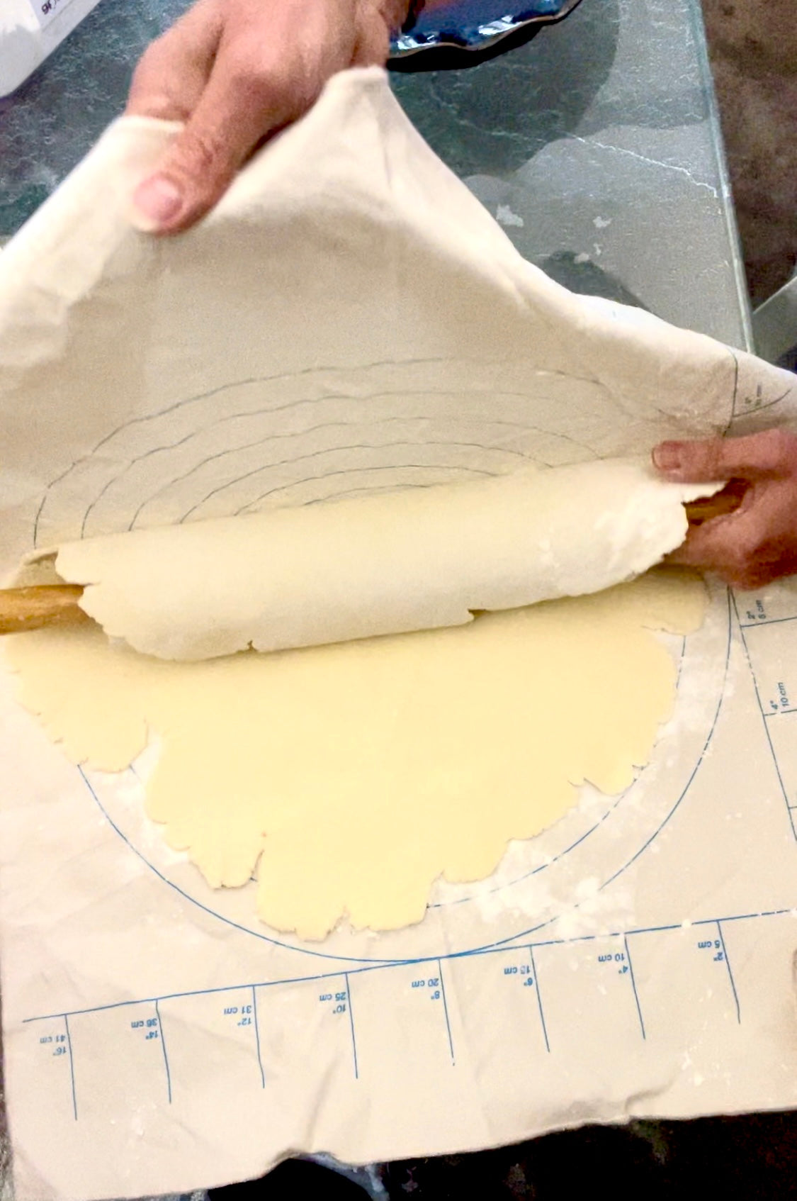 Pastry and Pie Mat 20 x 25 Inch + Rolling Pin cover, Cotton